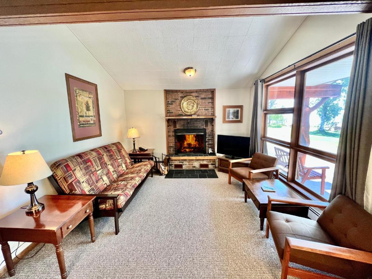 Thomsonite Inn On Lake Superior Grand Marais Bagian luar foto