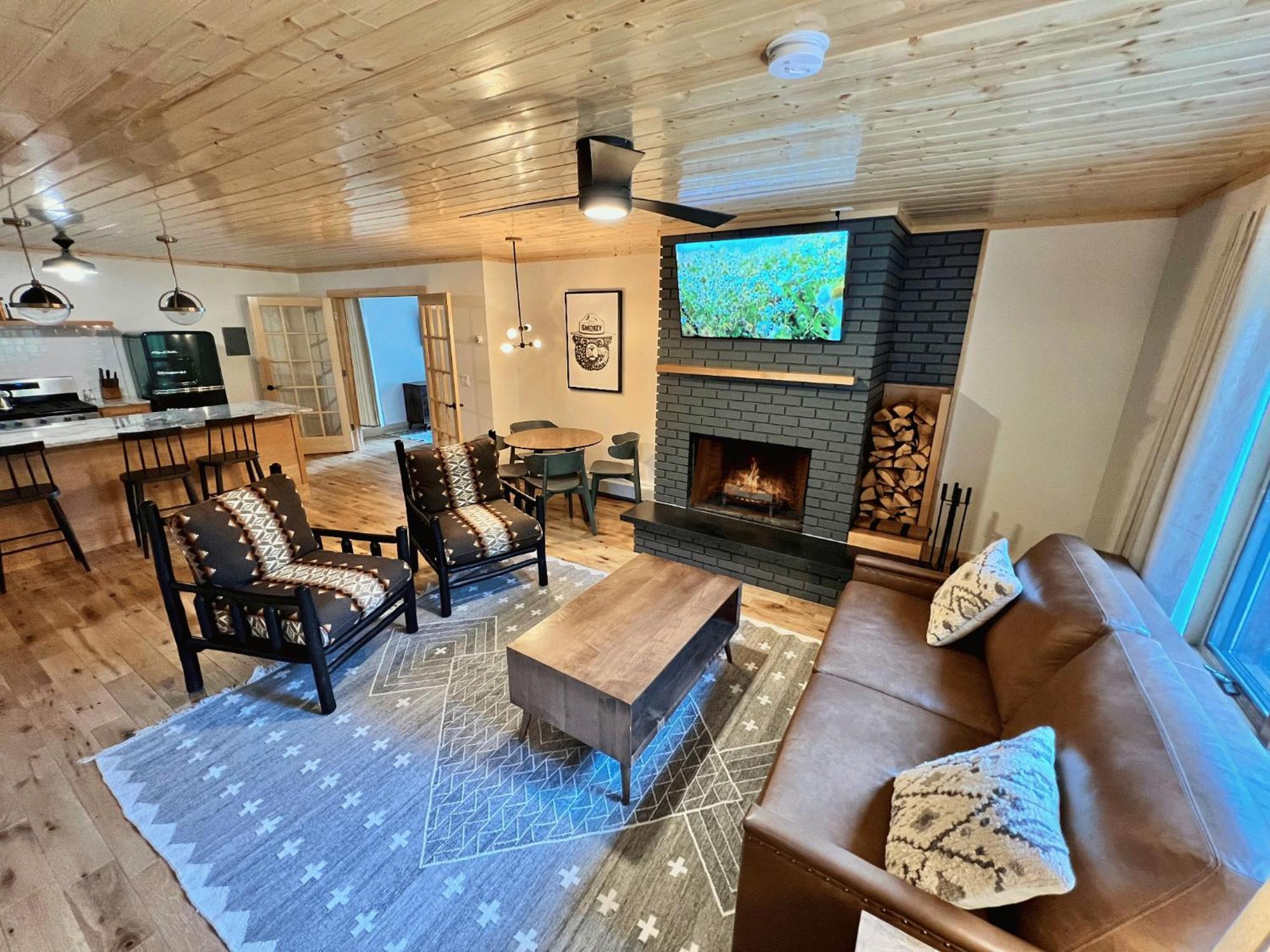 Thomsonite Inn On Lake Superior Grand Marais Ruang foto