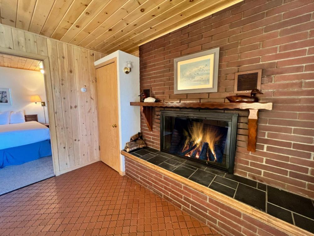 Thomsonite Inn On Lake Superior Grand Marais Bagian luar foto